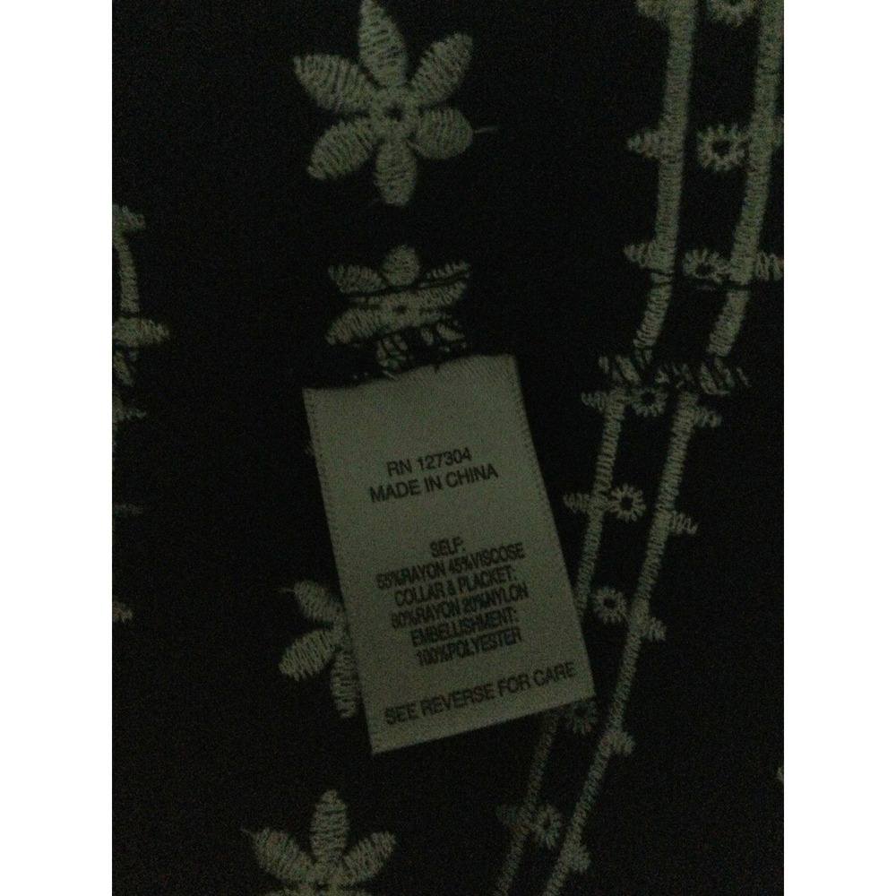 John Mark M Geometric Floral Print Embroidered Front Split V-Neck 3/4 - Picture 7 of 13